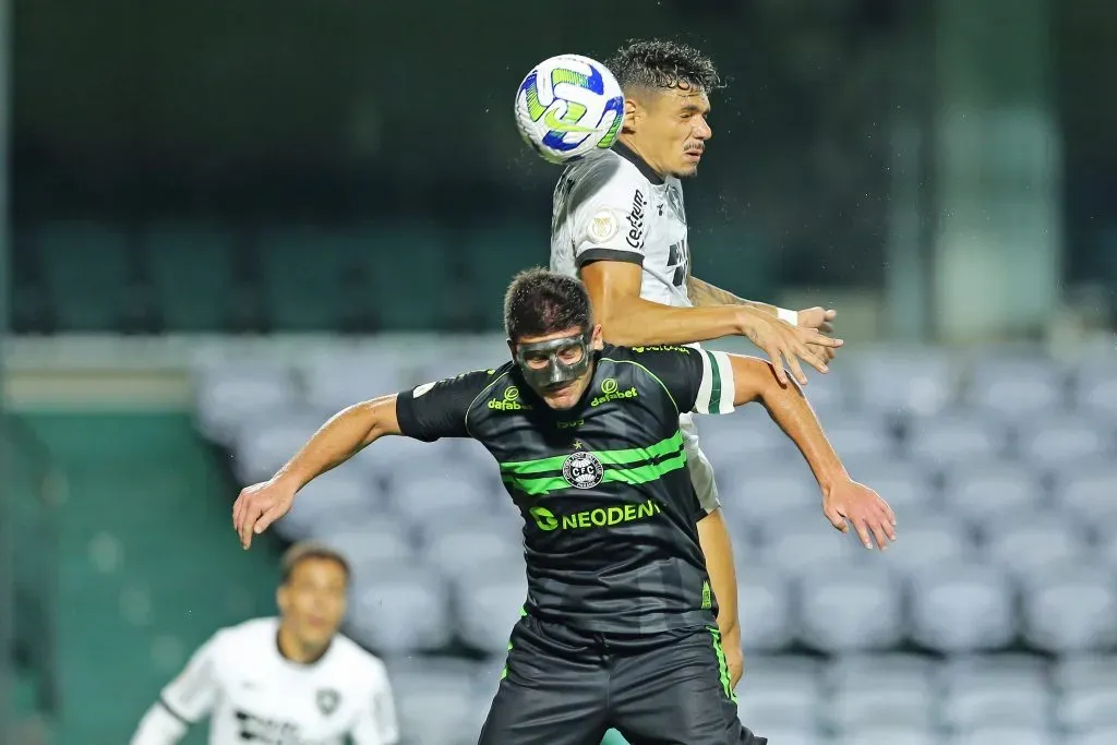 Benjamín Kuscevic jugó su penúltimo partido como titular en Coritiba, ante Botafogo, el 30 de noviembre del 2023 | Getty Images