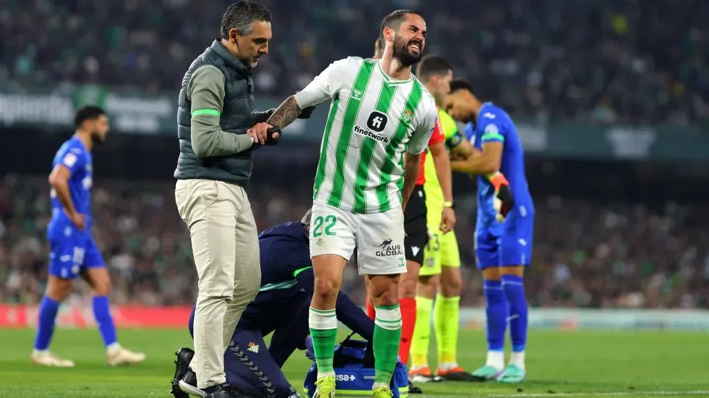 Isco se lesionó y Manuel Pellegrini pierde a un hombre clave esta temporada. Foto: Getty Images.