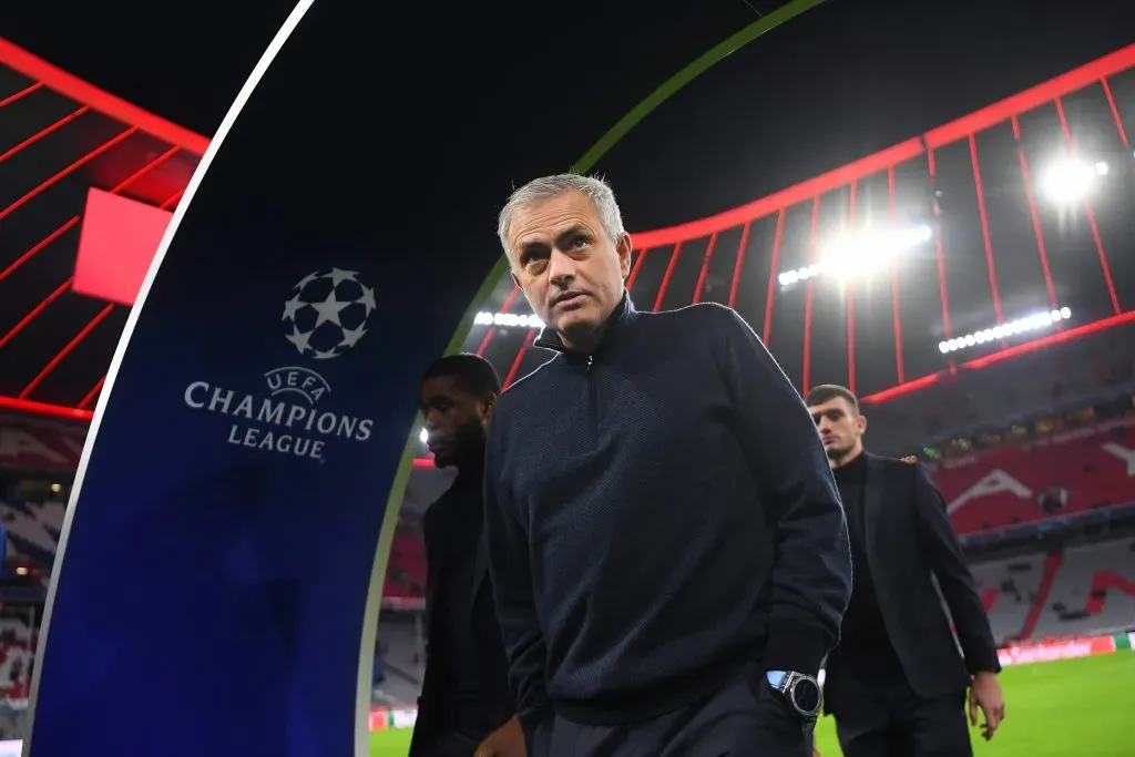Los rumores de José Mourinho en el Bayern se dan justo en medio de los cuestionamientos de Tuchel en el cargo. | Foto: Getty Images.
