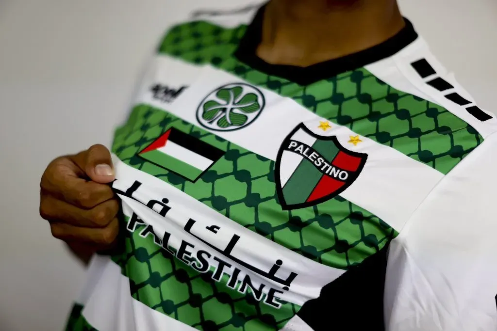 La nueva camiseta de Palestino tuvo mucha aceptación en redes