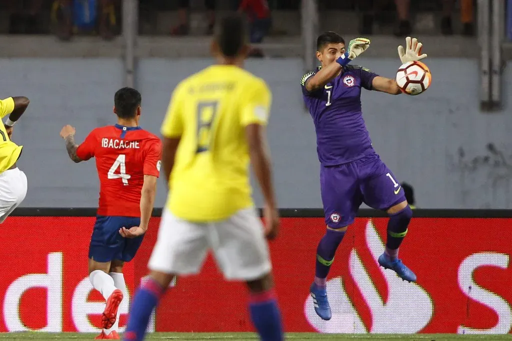 Luis Ureta en acción frente a Colombia en el Sudamericano Sub 20 de Chile en 2019. (Marcelo Hernandez/Photosport).