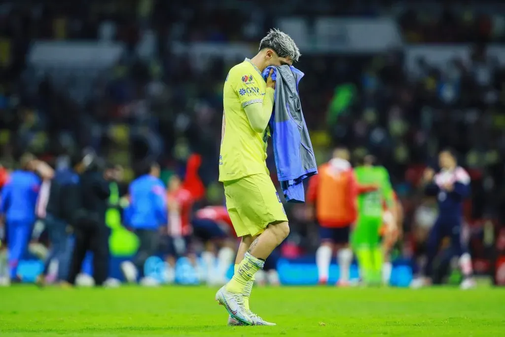 Diego Valdés sufre por una lesión en su pantorrilla (Getty)