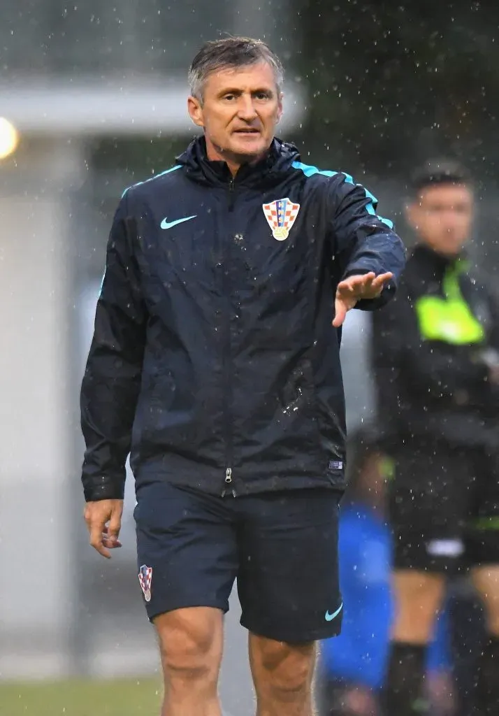 Robert Jarni dejó su cargo como DT de las Sub 17 de Croacia tras apoyar al Betis. Foto: Getty Images.