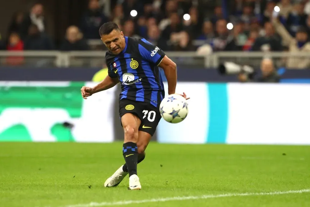 Alexis Sánchez entró encendido y participó del triunfo del Inter en Champions. Foto: IMAGO.