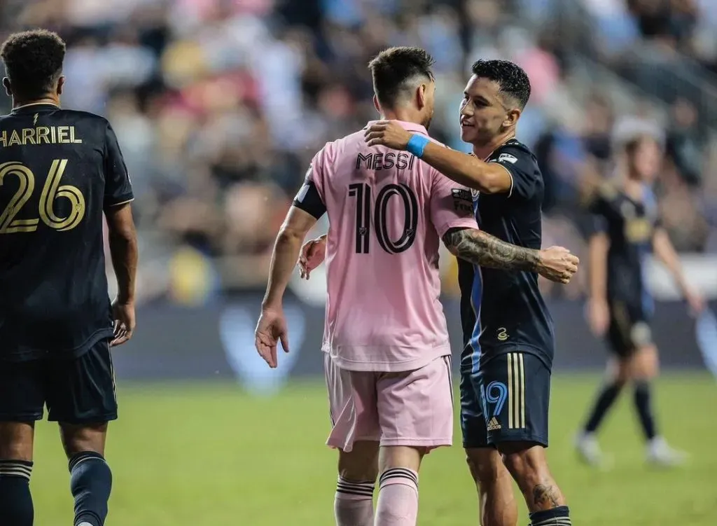 Joaquín Torres y un momento muy especial junto a Lionel Messi. (Captura).
