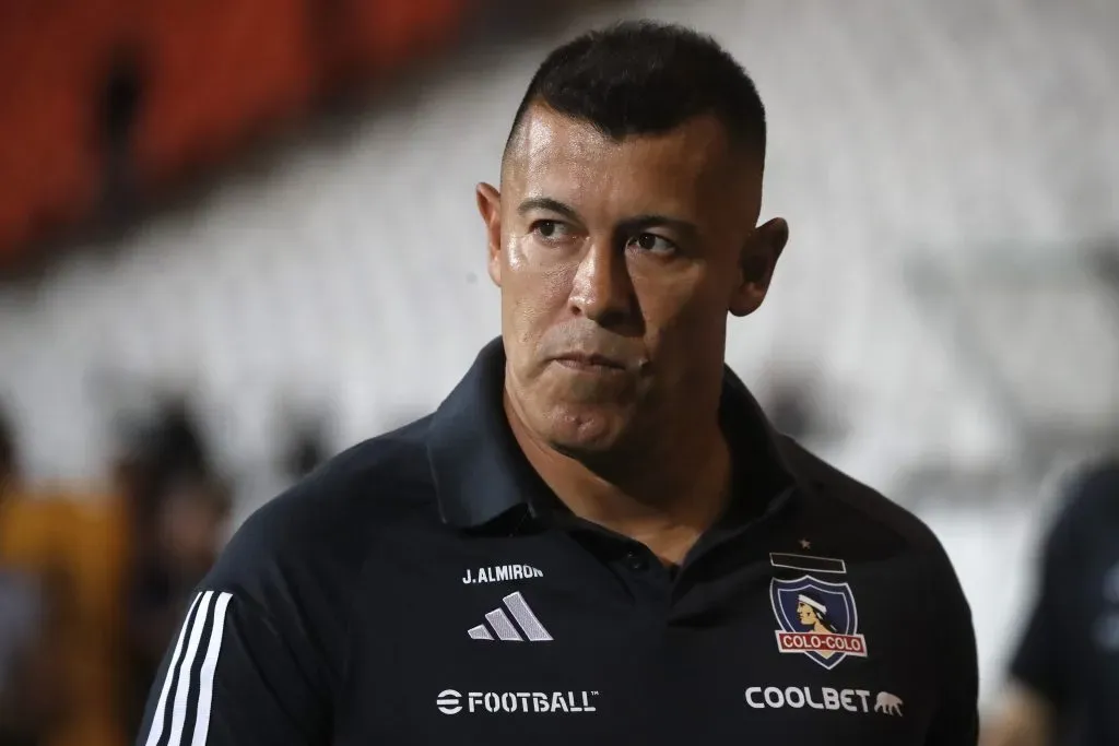 Jorge Almirón tuvo un especial duelo ante Godoy Cruz, cuadro que dirigió en Argentina. (Jonnathan Oyarzun/Photosport).