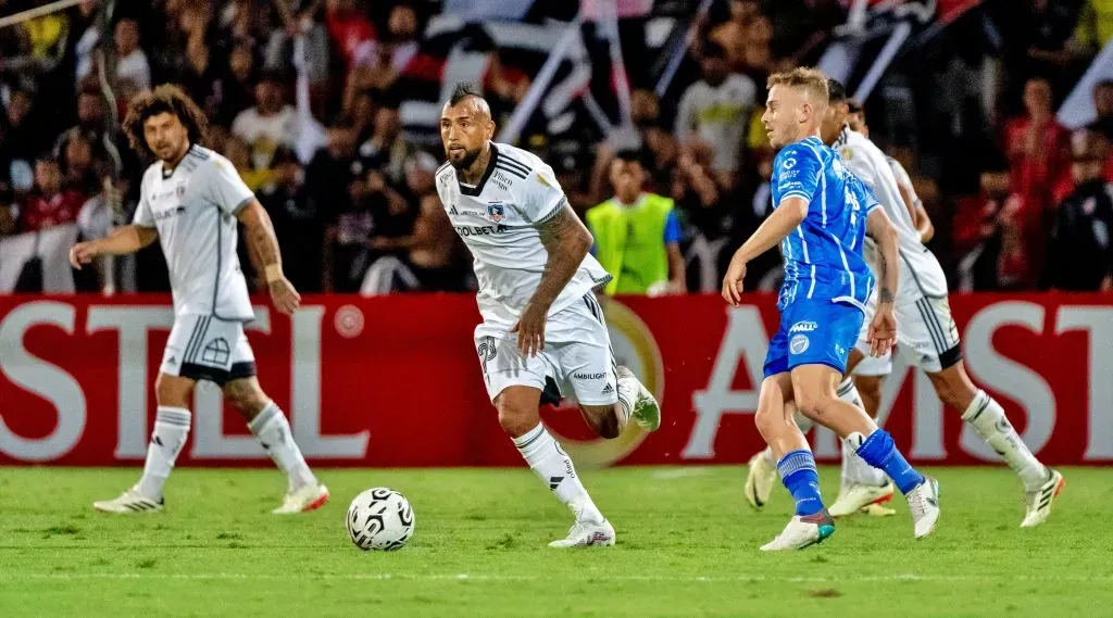 Arturo Vidal fue una de las buenas figuras de Colo Colo en la victoria sobre Godoy Cruz. | Foto: Guillermo Salazar.