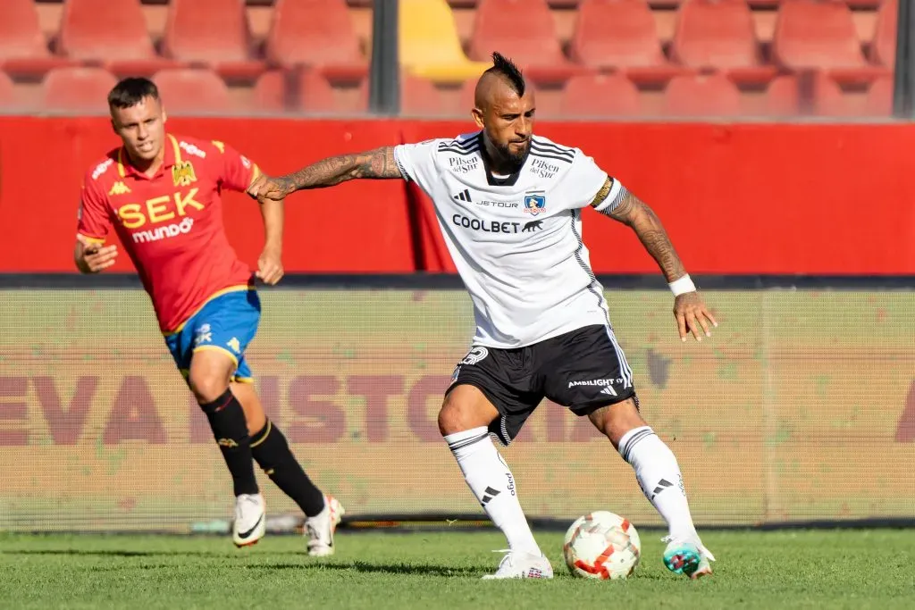 Arturo Vidal en acción durante la victoria de Colo Colo ante Audax Italiano. (Foto: Guille Salazar | RedGol).