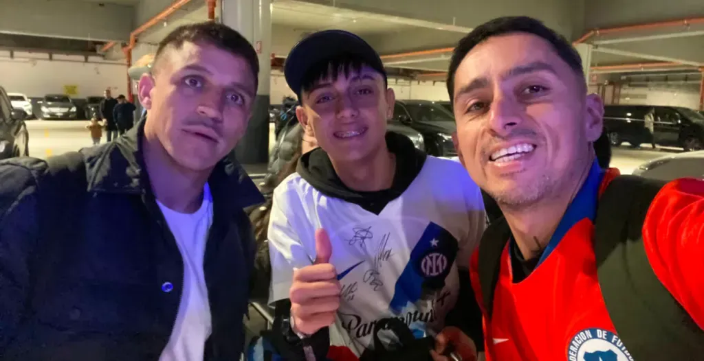 Alexis Sánchez compartIó con alumno y profesor de Tocopilla (Radio ADN)