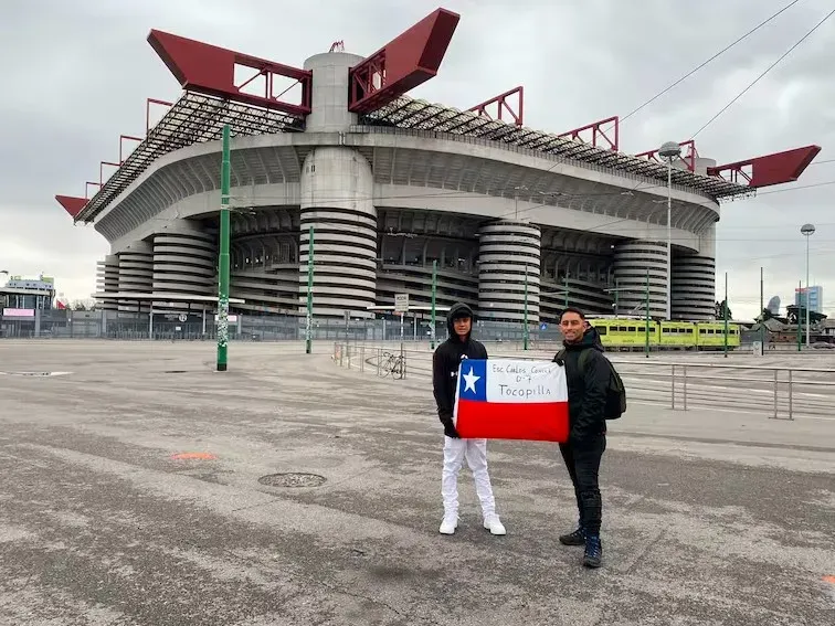 Leandro Castillo y Andrés Riveros, alumno y profesor de Tocopilla que acompañaron a Alexis (Radio ADN)