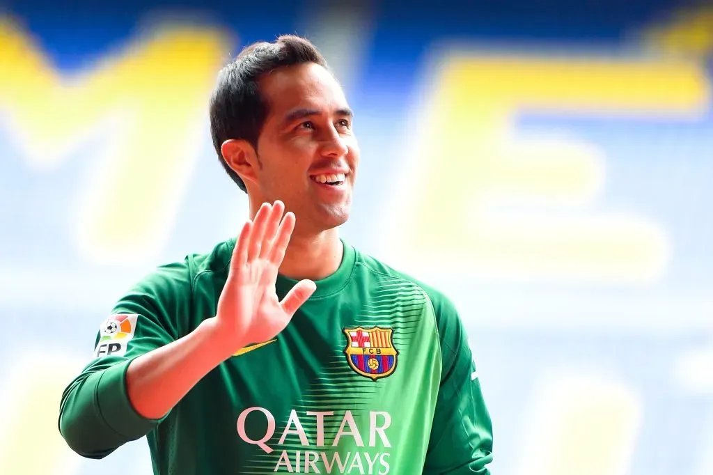 Claudio Bravo en su presentación como refuerzo del Barcelona.