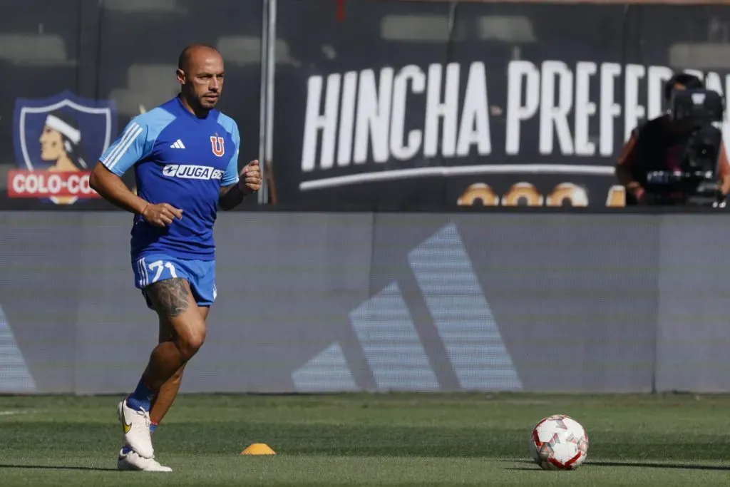 Marcelo Díaz defendió a los hinchas del hotelazo de la U | Photosport