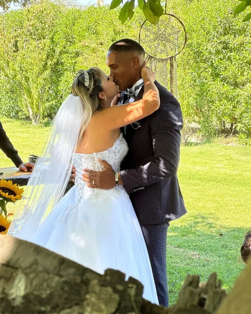 Las postales del matrimonio de Carabalí