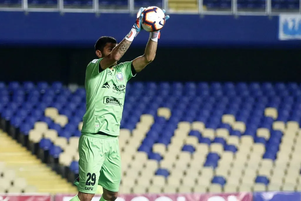 Agustín Rossi y otro partido como golero de los Pumas. (Alejandro Zonez/ Photosport).