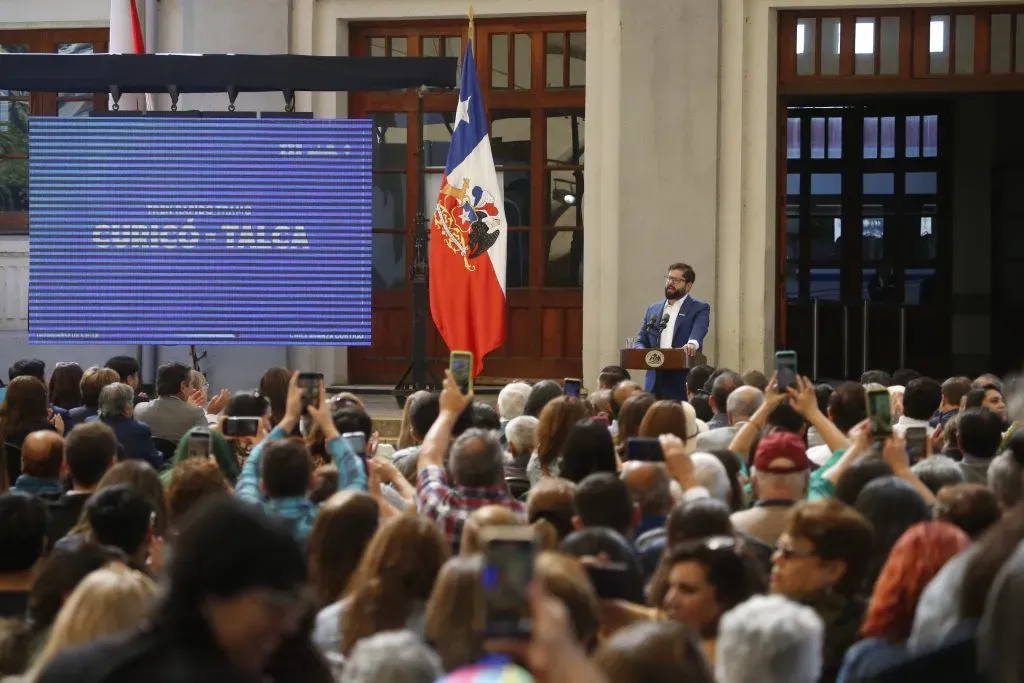 Santiago, 11 de marzo de 2024
S.E. el Presidente de la Republica, Gabriel Boric Font, inaugura el tramo Curicó – Talca del tren rapido de EFE junto al ministro de Transporte y Telecomunicaciones, Juan Carlos Munoz; la Gobernadora Regional del Maule, Cristina Bravo; el Delegado Presidencial Regional, Humberto Aqueveque; el alcalde de Curicó, Javier Munoz; el alcalde (s) de Talca, Ariel Amigo; y el presidente de EFE, Erik Martin
Jose Robles/Aton Chile