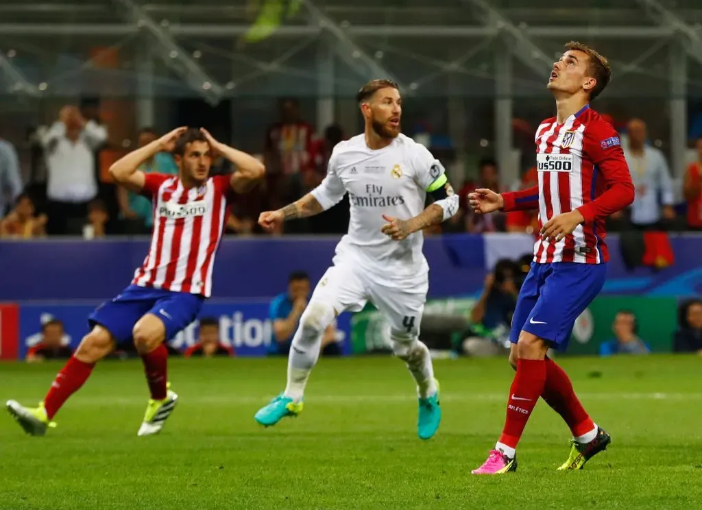 Así reaccionó Griezmann al penal que falló ante el Real Madrid en la final de la Champions League 2015-2016. (Clive Rose/Getty Images).