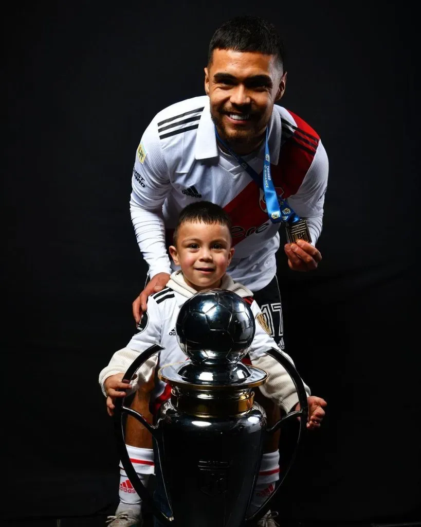 Un nuevo título que Paulo Díaz puede festejar junto a su hijo, una experiencia que ya conocía. (Captura Instagram ).