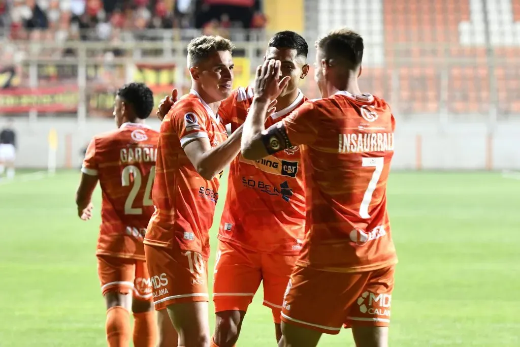 Marco Borgnino celebra el gol de los naranjas. (Pedro Tapia/Photosport).