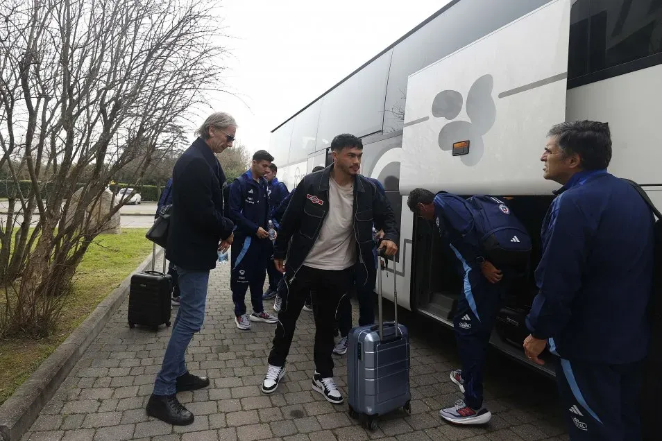 Gabriel Suazo llega junto con Víctor Dávila desde Europa a La Roja (Carlos Parra)