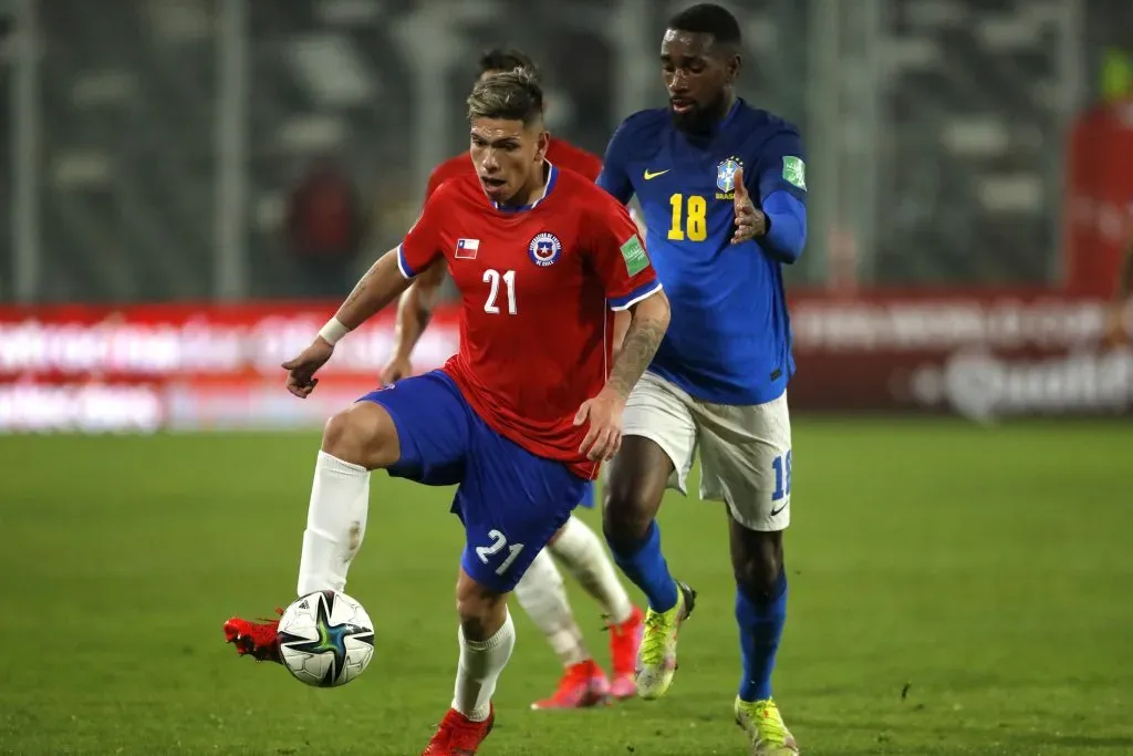 Carlos Palacios ante Brasil por las Eliminatorias 2022: Martín Lasarte apostó por él ante el Scratch. (Andres Pina/Photosport).