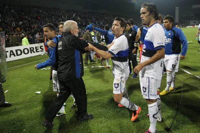 El PF de Huachipato calma los ánimos. (Marcelo Hernandez/Photosport)