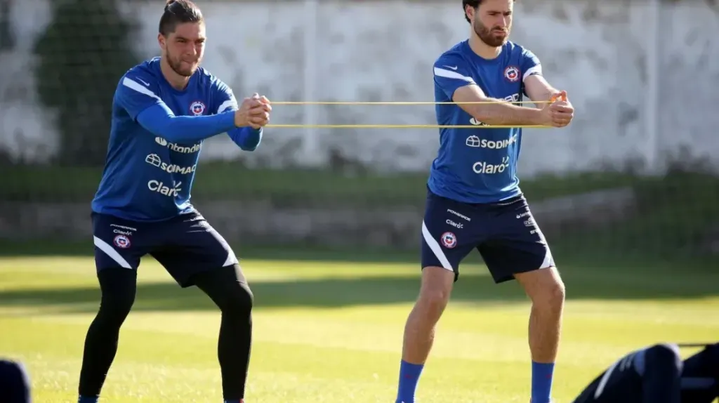 Ben Brereton y Francisco Sierralta en Pinto Durán. (Foto: Carlos Parra | Comunicaciones FFCh).