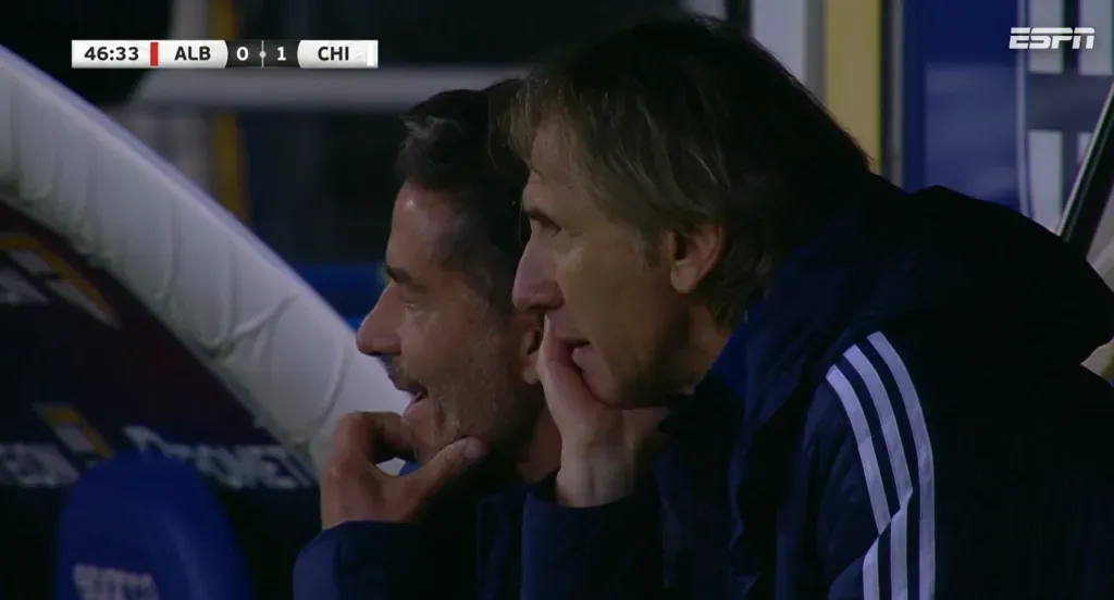 Ricardo Gareca comenzó tranquilo el segundo tiempo. (Captura ESPN).