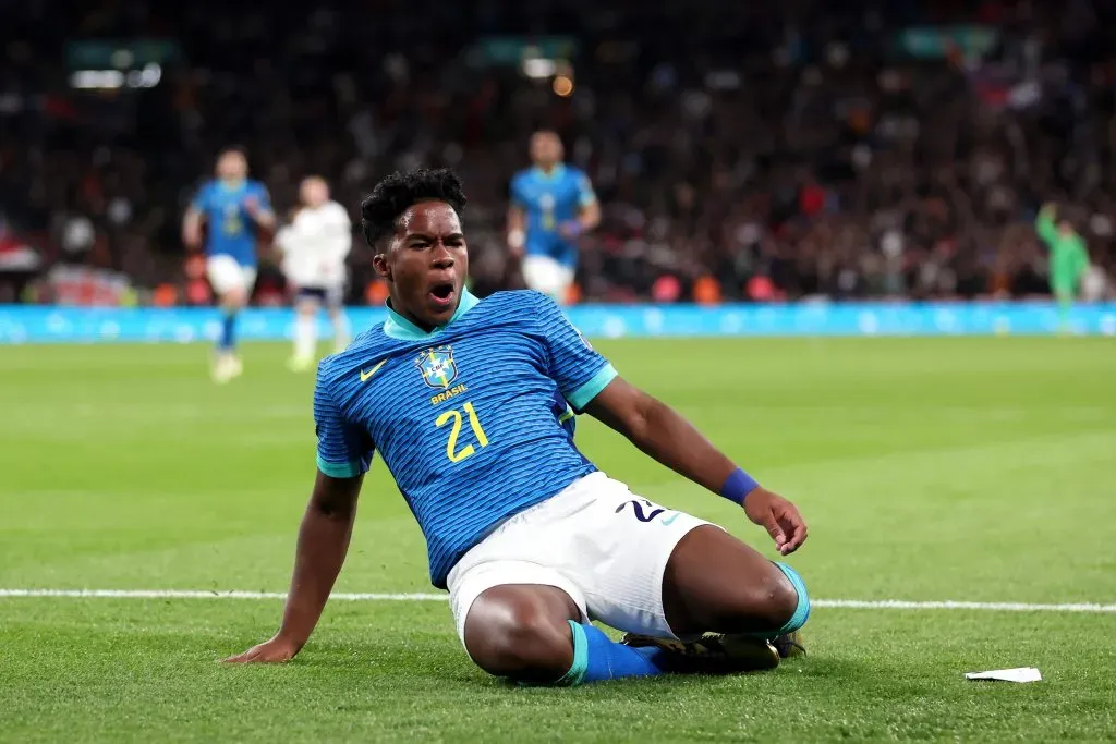 Endrick escribe su nombre en el mítico Wembley. (Photo by Catherine Ivill/Getty Images)