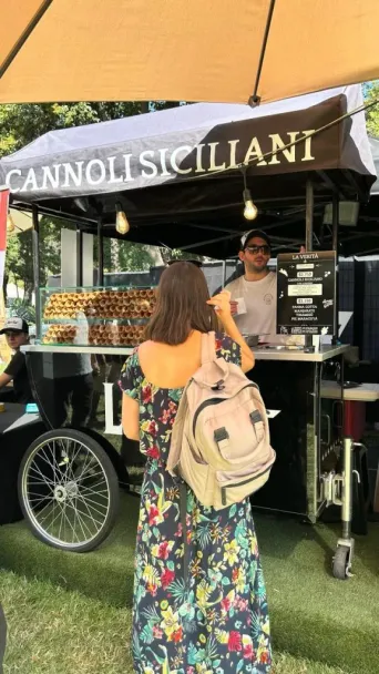 Carritos de canolis en Festival Ñam