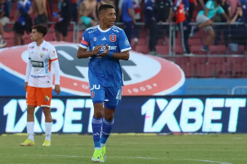 Johnny Herrera le tiró las orejas a Fernández y Palacios, a pesar del gol | Photosport