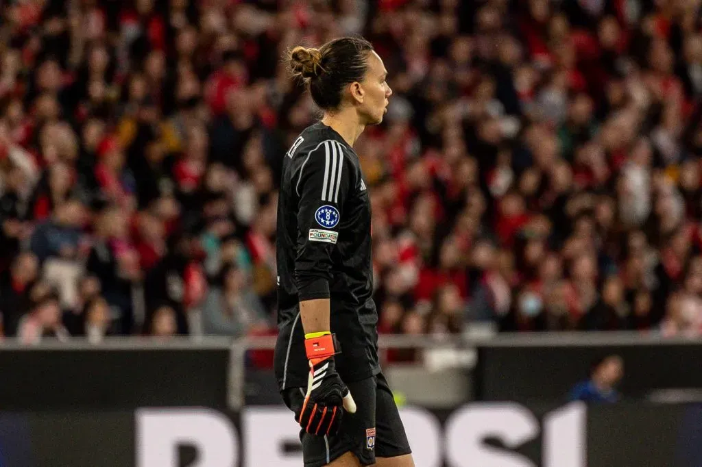 Christiane Endler clasificó a las semifinales de la UEFA Champions League femenina junto al Lyon. Foto. IMAGO.