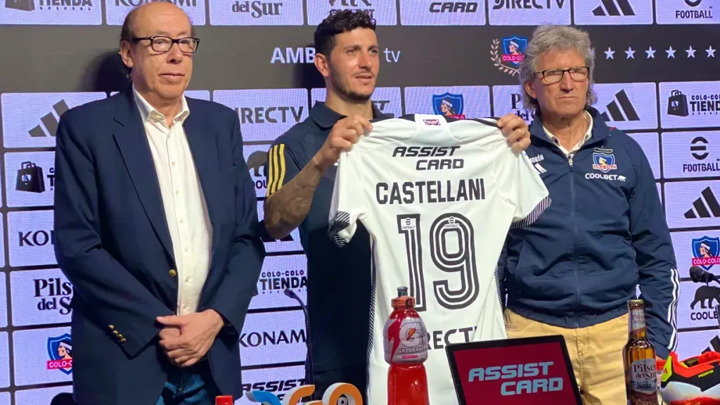 Gonzalo Castellani fue presentado con el “19” en Colo Colo. (Foto: Daniel Arrieta).