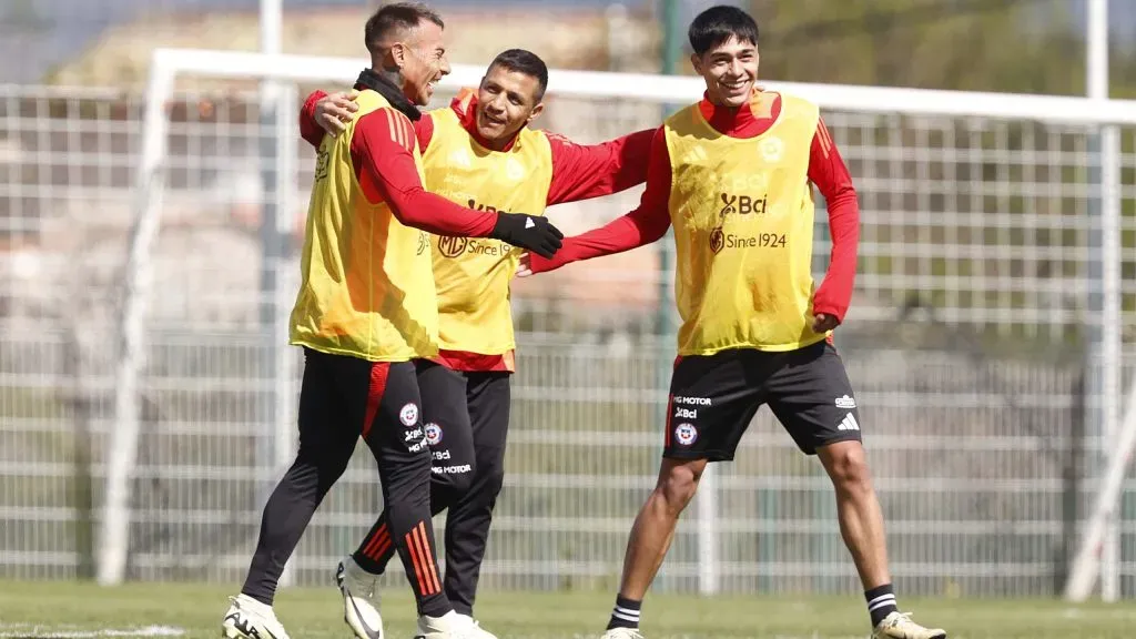 Alexis Sánchez, Eduardo Vargas y Darío Osorio en los entrenamientos de la Roja. Foto: Carlos Parra
