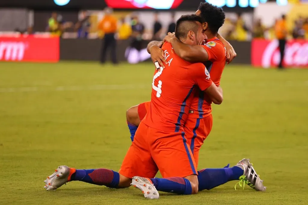 Jean Beausejour aseguró que no existe ningún lateral en Chile que pueda hacer un trabajo como el de Mauricio Isla. Foto: Photosport.