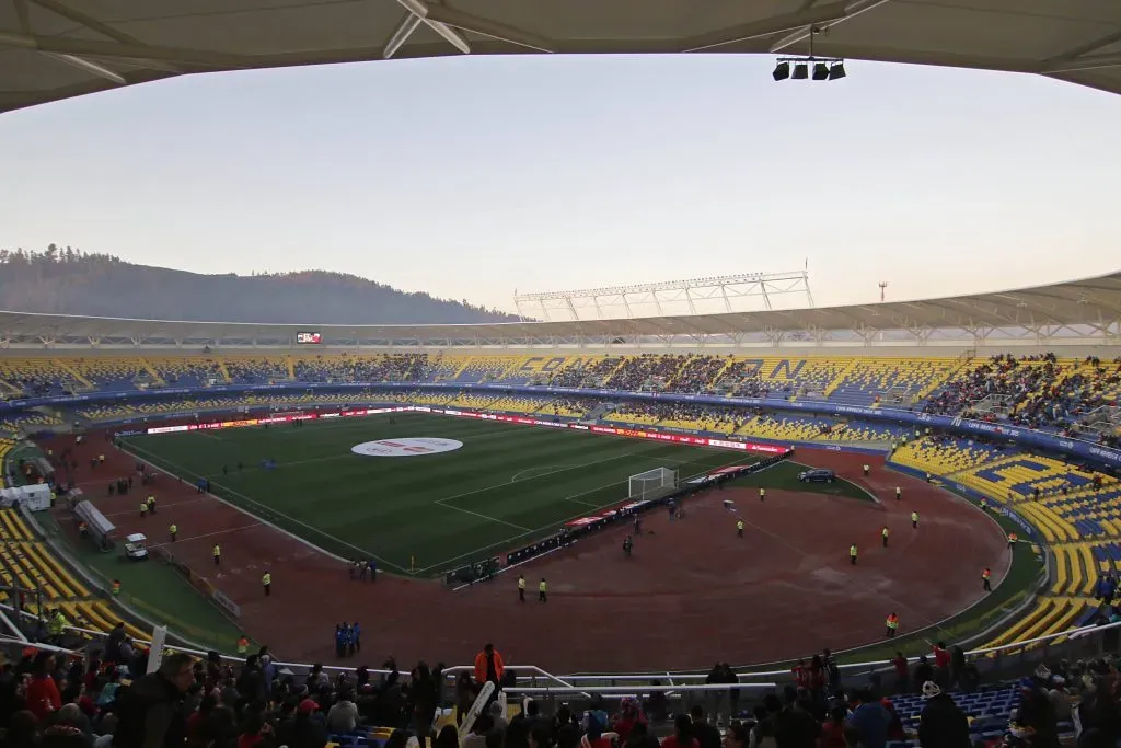 El estadio Ester Roa Rebolledo se postula como sede para el Mundial Sub 20 del 2025.