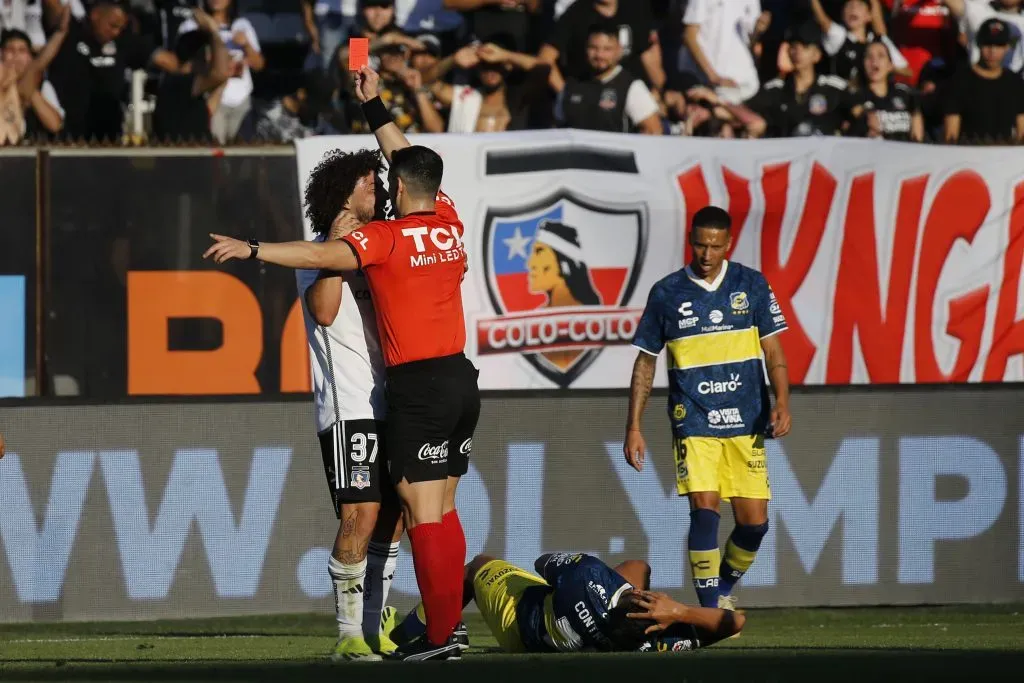 Maximiliano Falcón expulsado en Colo Colo