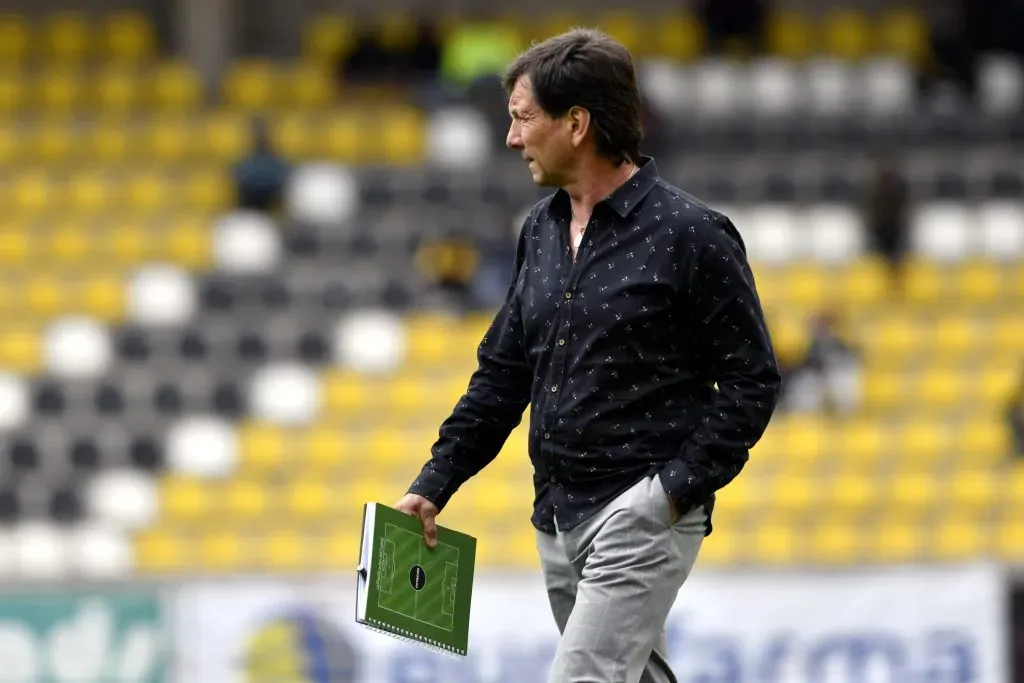 Fernando Díaz tendrá dos partidos difíciles esta semana junto a Coquimbo Unido. (Alejandro Pizarro Ubilla/Photosport).