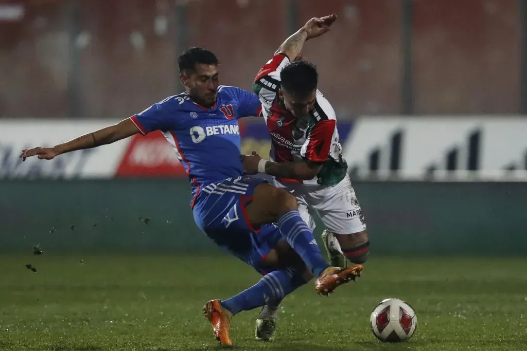 El duelo entre Universidad de Chile y Palestino, líder y sublíder, destaca en la programación de la novena fecha del Campeonato Nacional. Foto: Photosport.