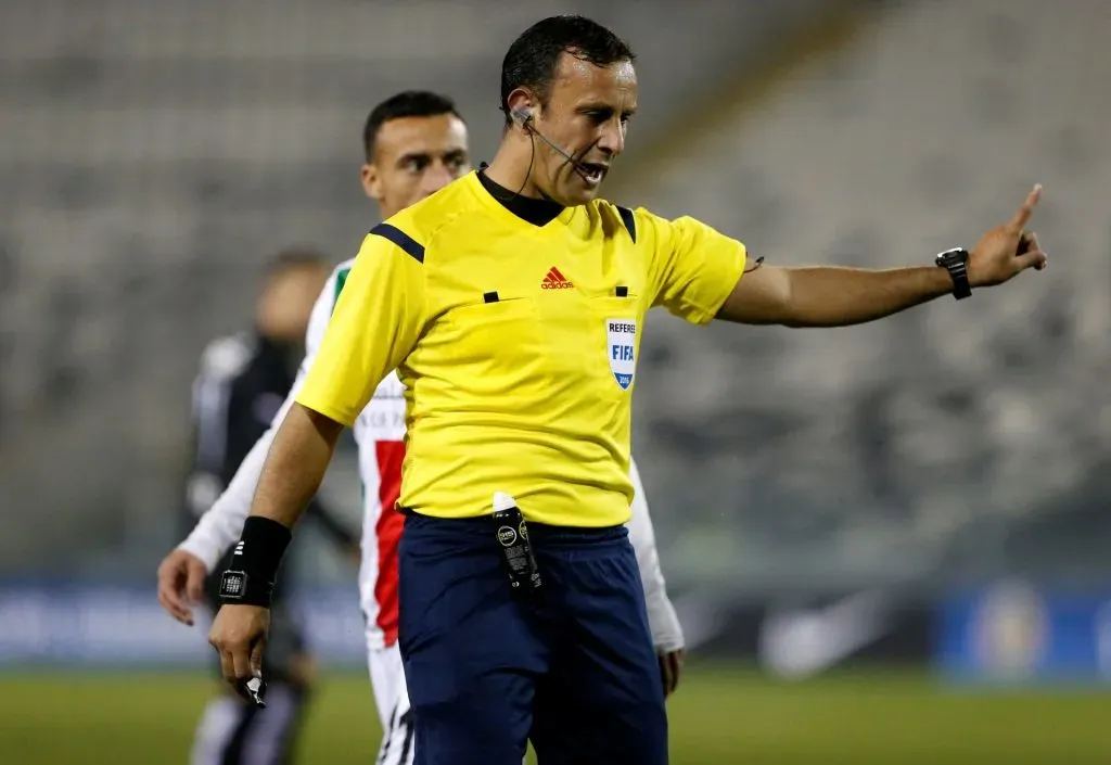 Darío Herrera, el árbitro “cuco” del fútbol chileno (Photosport)