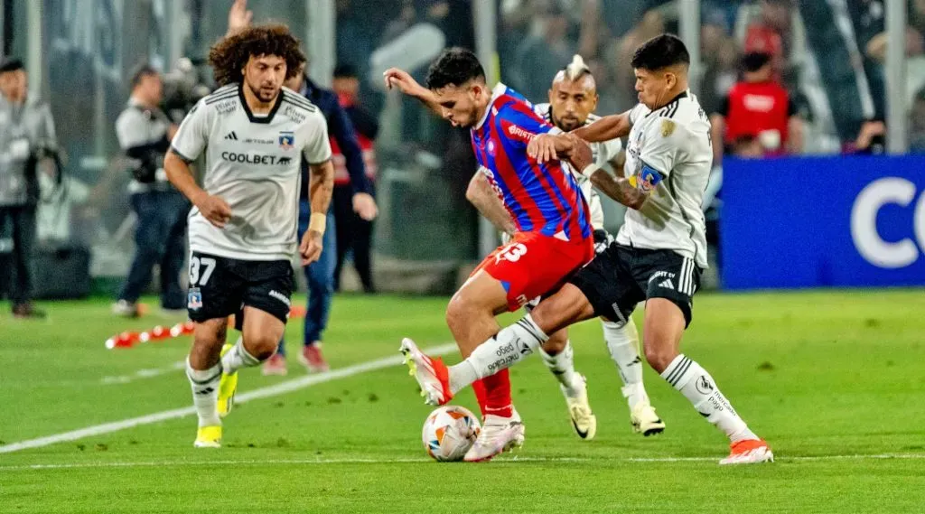 Esteban Pavez jugará de defensa esta noche en el Colo Colo vs Alianza Lima. | Foto: Guillermo Salazar.