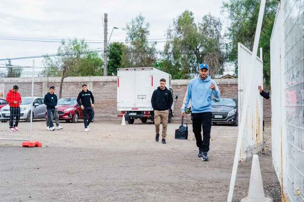 Emmanuel Ojeda fue como hincha al partido ante Palestino en La Cisterna. Foto: Emisora Bullanguera.