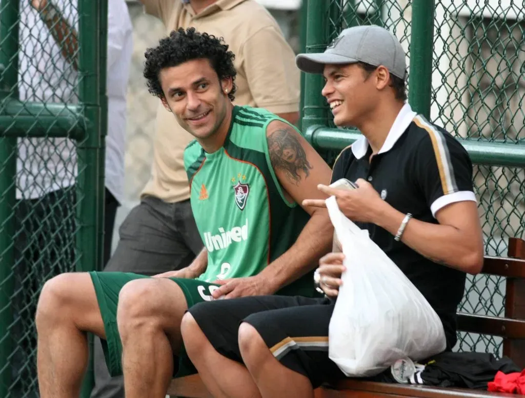 Fred comparte con Thiago Silva en una práctica de Fluminense en 2008. (Imago).