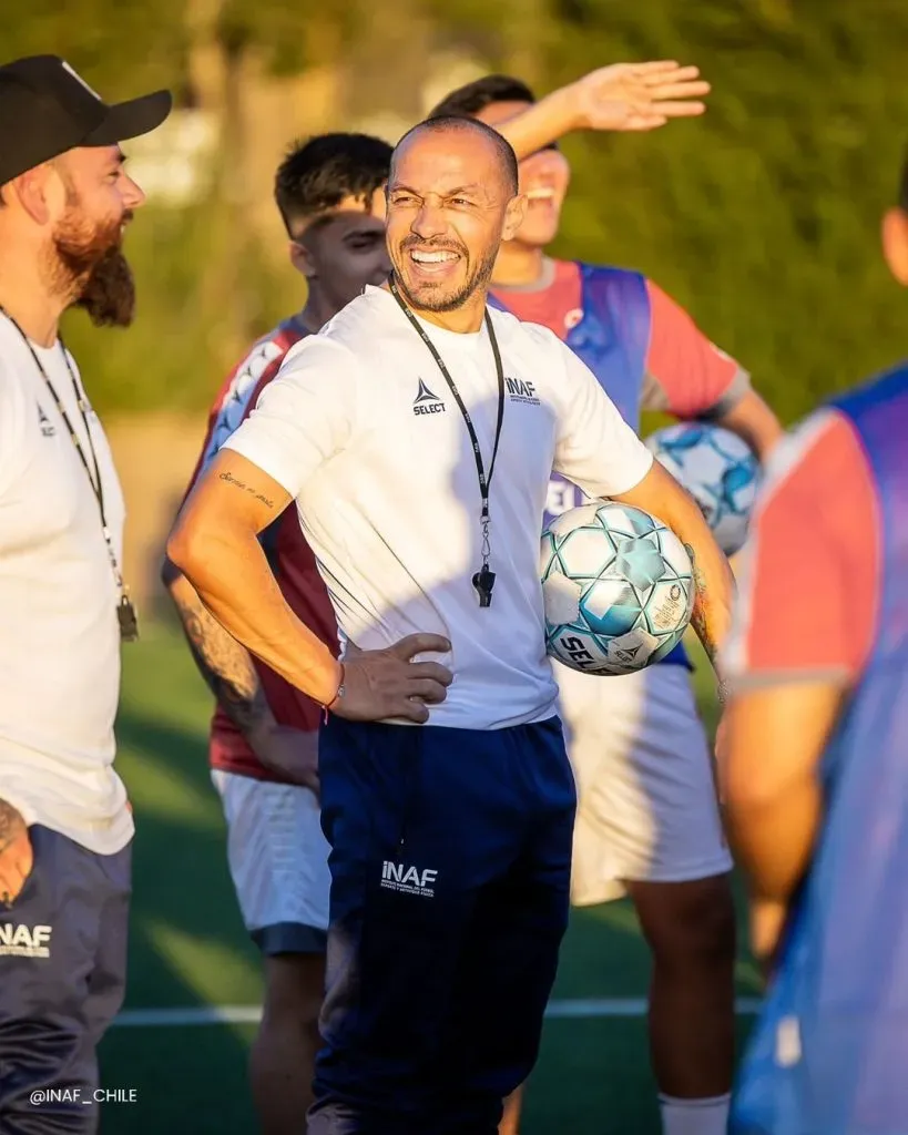 Marcelo Díaz en el Instituto Nacional del Fútbol. (Foto: Andrea Faúndez).