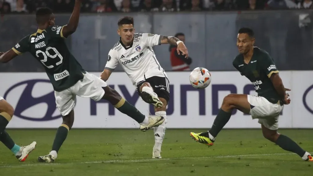 Guillermo Paiva se lesionó y Colo Colo suma más problemas. Foto: Photosport.