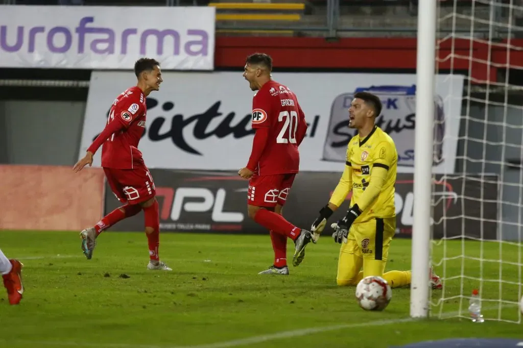 Ñublense le metió seis goles a Cobreloa | Photosport