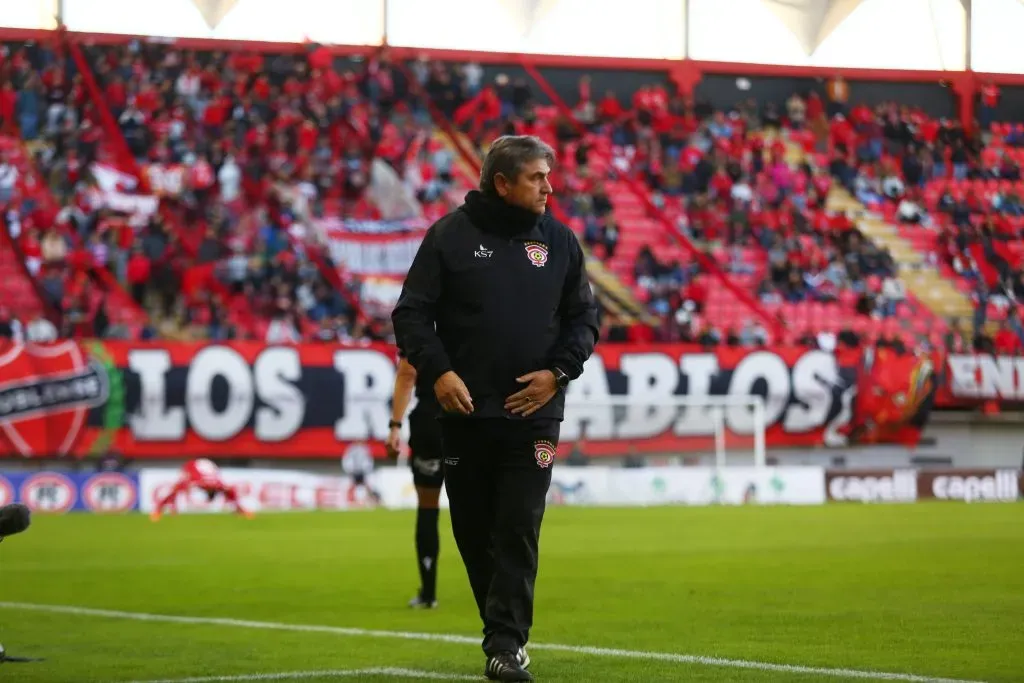 Emiliano Astorga y Cobreloa la pasaron muy mal en Chillán. (Mauricio Ulloa/Photosport).