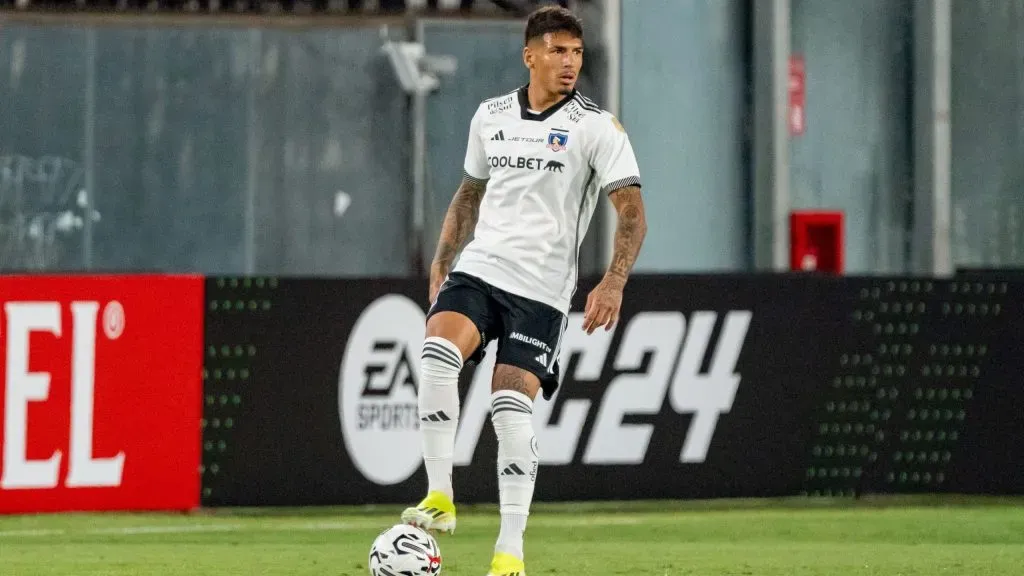 Alan Saldivia es baja de última hora en la formación de Colo Colo. Foto: Photosport.