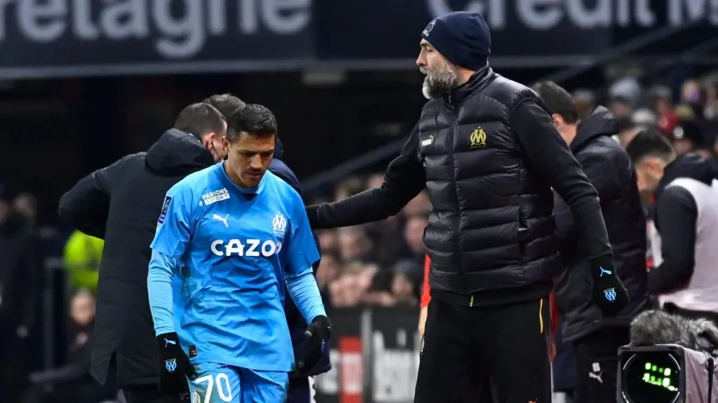 Igor Tudor y Alexis Sánchez del Olympique de Marsella