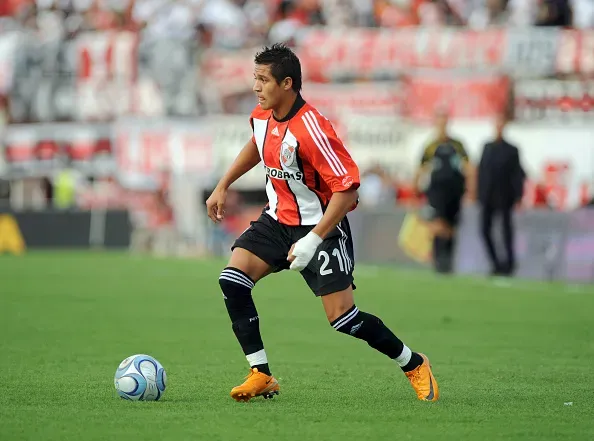 Alexis Sánchez jugó 31 partidos en su primer paso por River Plate, donde anotó cuatro goles y entregó tres asistencias en 31 partidos. | Foto: Getty Images.