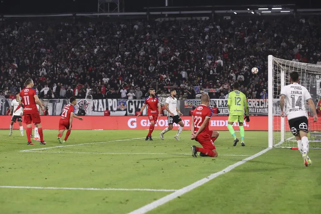 Así vio Zavala el gol de Marcos Bolados. (Pepe Alvujar/Photosport).